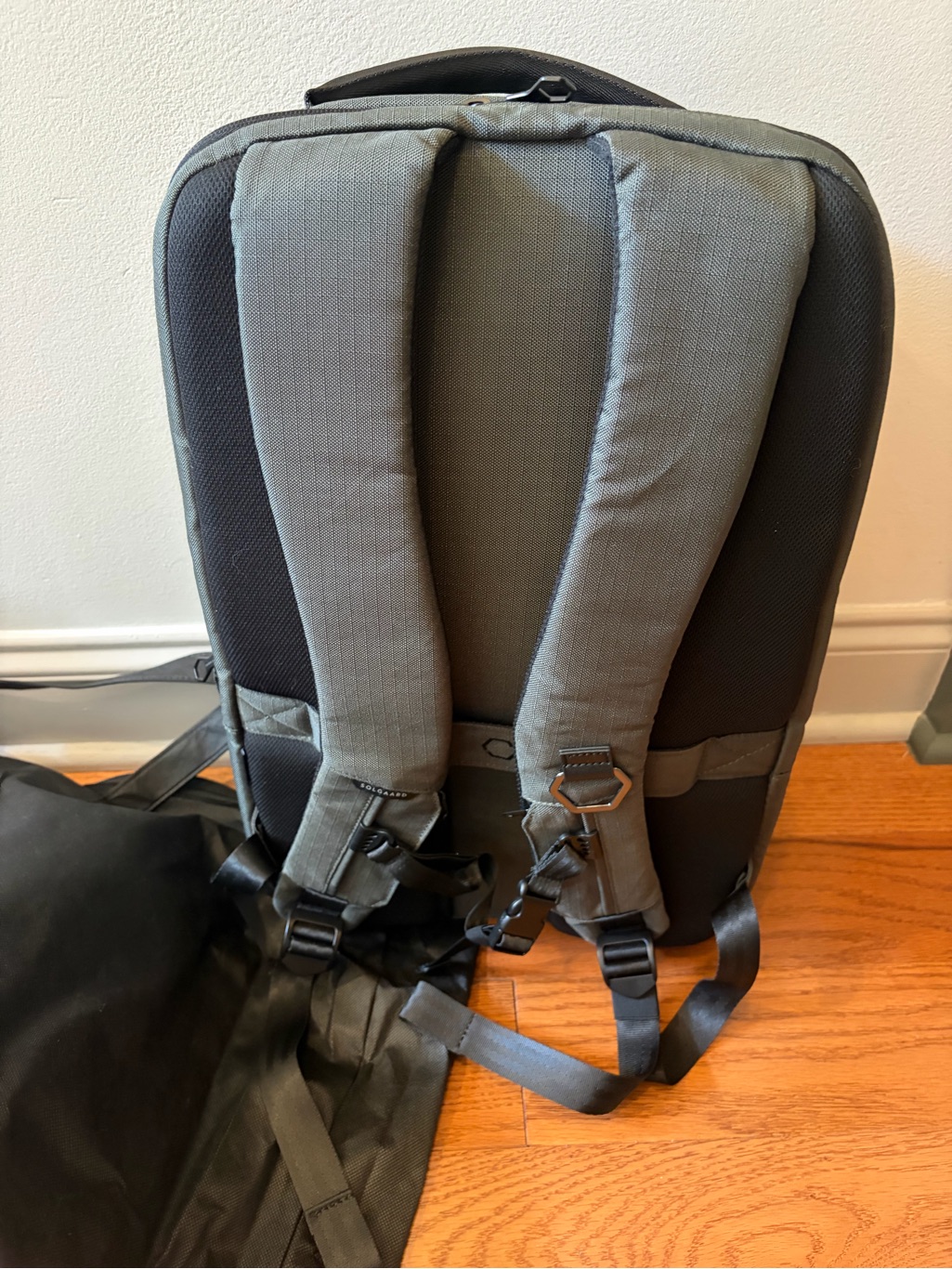 Solgaard Endeavor 2.0 (Venture) Backpack With Closet Large Grenada Green Nwt — image 8 of 8